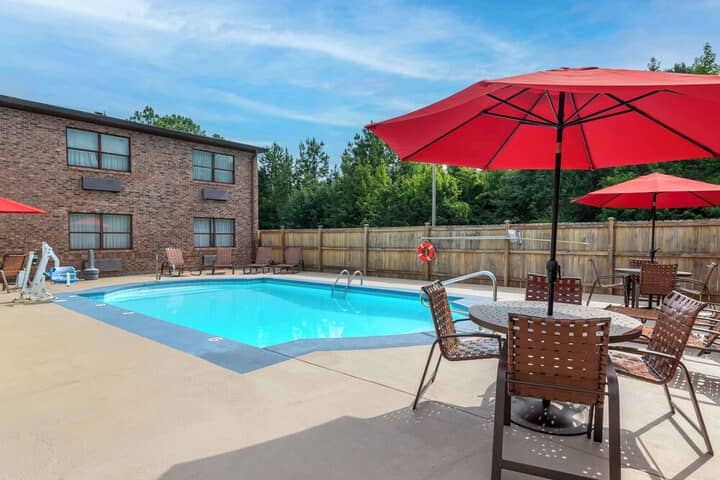 Pool 17 of 29