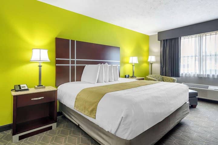 Room 4 of 29