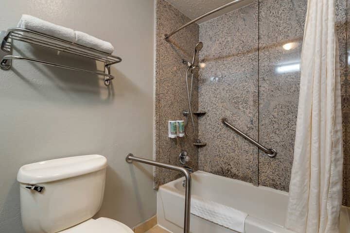 Room 15 of 29